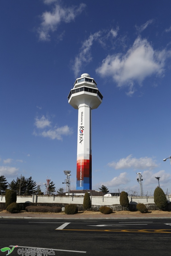 한국공항공사, 주요공항 관제탑·유휴벽면에.태극문양 활용 ‘슈퍼 그래픽’ 선보여