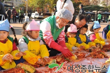 노원구 며느리 봉사대, 온정 가득한‘사랑의 김장 나누기’행사 열어