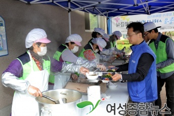 송파구, 매주 목요일 관내 순회하며 어르신 점심 제공