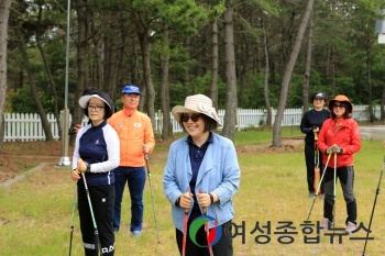 김영란 前대법관 완도에서 해양기후치유 체험