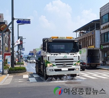 안성시, 미세먼지 저감 위해 ‘ 살수차 운행’ 