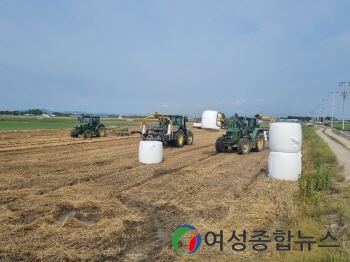 군산시, 보릿짚 활용 및 수거 지원사업 성공적 마무리