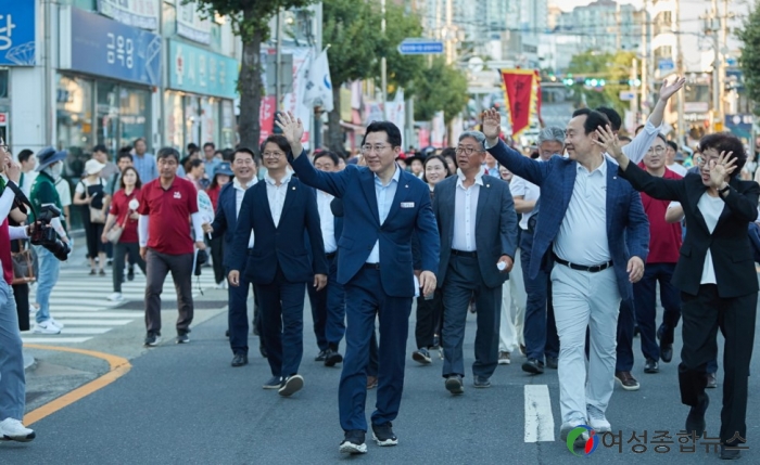 박경귀 아산시장 , 통영한산대첩축제 현장 방문 ‘초헌관’ 참여