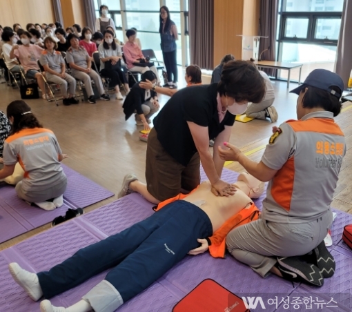 부평구노인복지관, 심폐소생술(CPR)과 응급처치 교육진행 