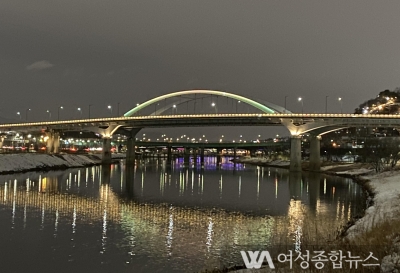 성동구, 응봉교 경관조명 설치… 새로운 야간명소 기대