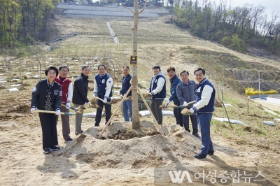 김동연  경기도지사 '제79회 식목일 기념 희망의 나무 심기 행사 참석